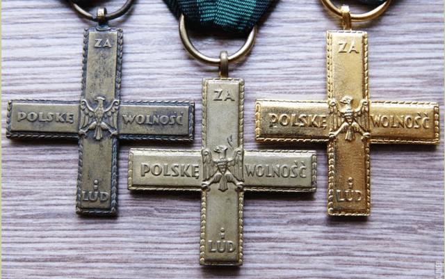 Różnica w wersjach awers